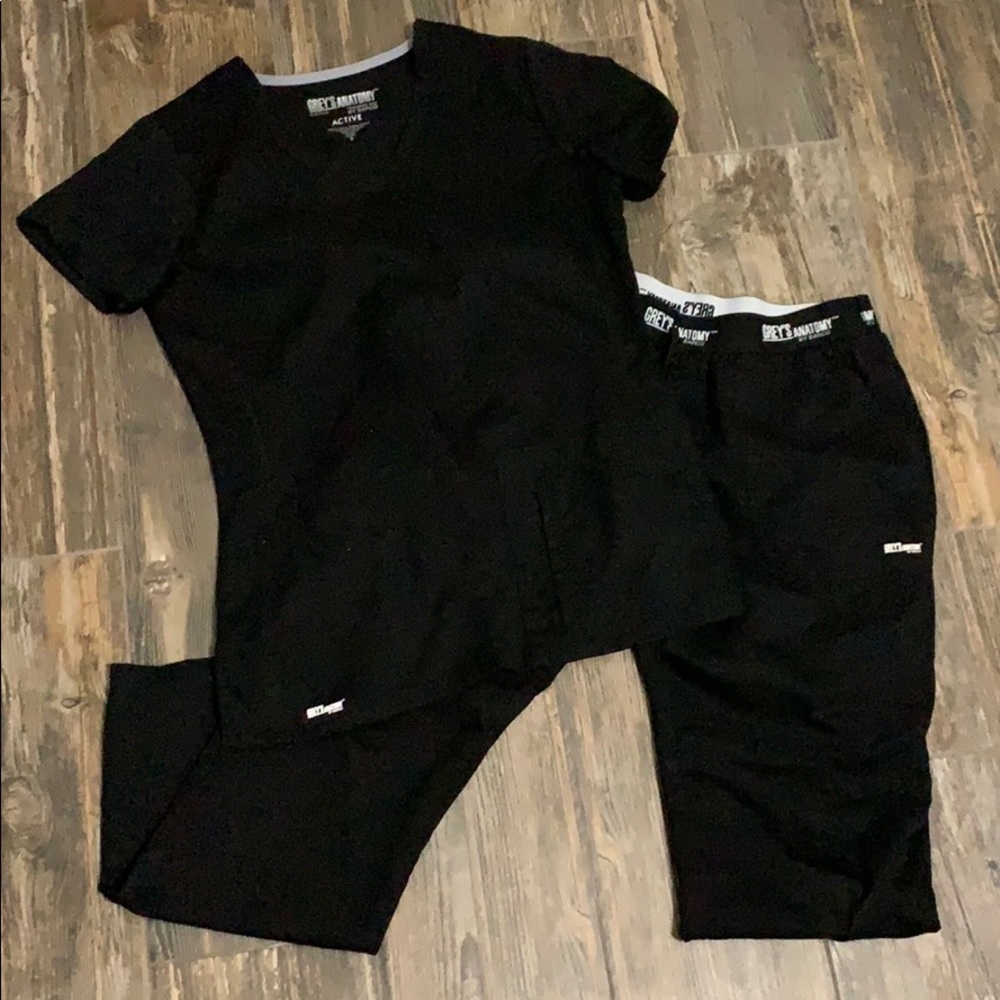 Grey’s Anatomy Black Scrub Set (S Shirt/M pants)